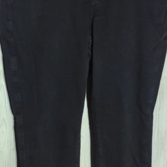 American Eagle Stretch Skinny Jeans - Picture 3 of 15